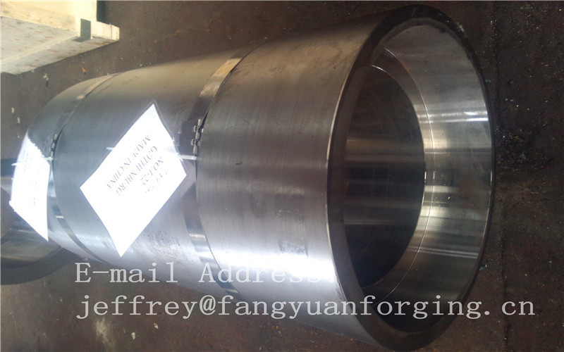 16Mo3 鋼鉄によって造られたリングはシリンダー フランジの熱処理を造り、機械で造りました
