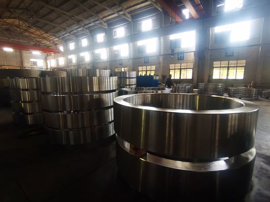 熱処理 QT 鋳造鋼リング 寸法精度 1000 ~ 7800mm 構造および重労働産業に理想的です